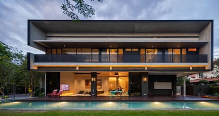 Tropical Shift House